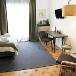 Chic Urbana: 140sqm 5-bedroom Downtown Gem * Bukurešť