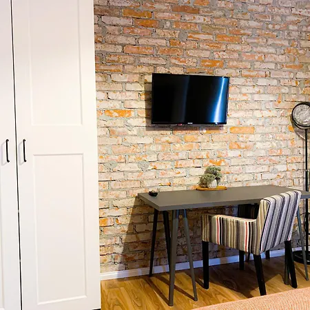 Chic Urbana: 140sqm 5-bedroom Downtown Gem Appartement Boekarest