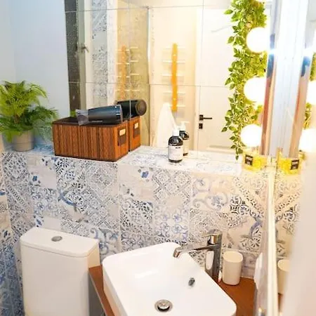 Chic Urbana: 140sqm 5-bedroom Downtown Gem * Bucharest