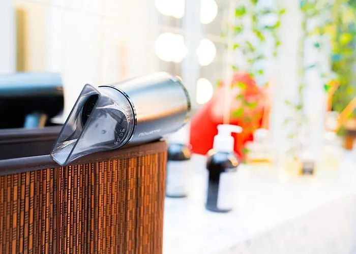 公寓 Chic Urbana: 140sqm 5-bedroom Downtown Gem *