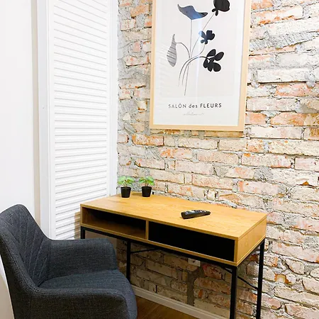 Chic Urbana: 140sqm 5-bedroom Downtown Gem Apartamento *
