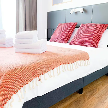 Chic Urbana: 140sqm 5-bedroom Downtown Gem Appartement Bucarest